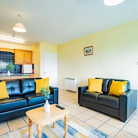 56 - Three Bed With Parking Apartment