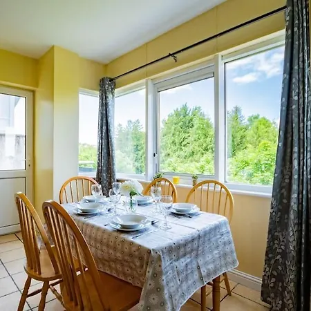56 - Three Bed With Parking Apartment *