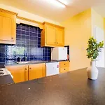 Apartamento 3 Bedroom Sleeps 5 Wifi Included